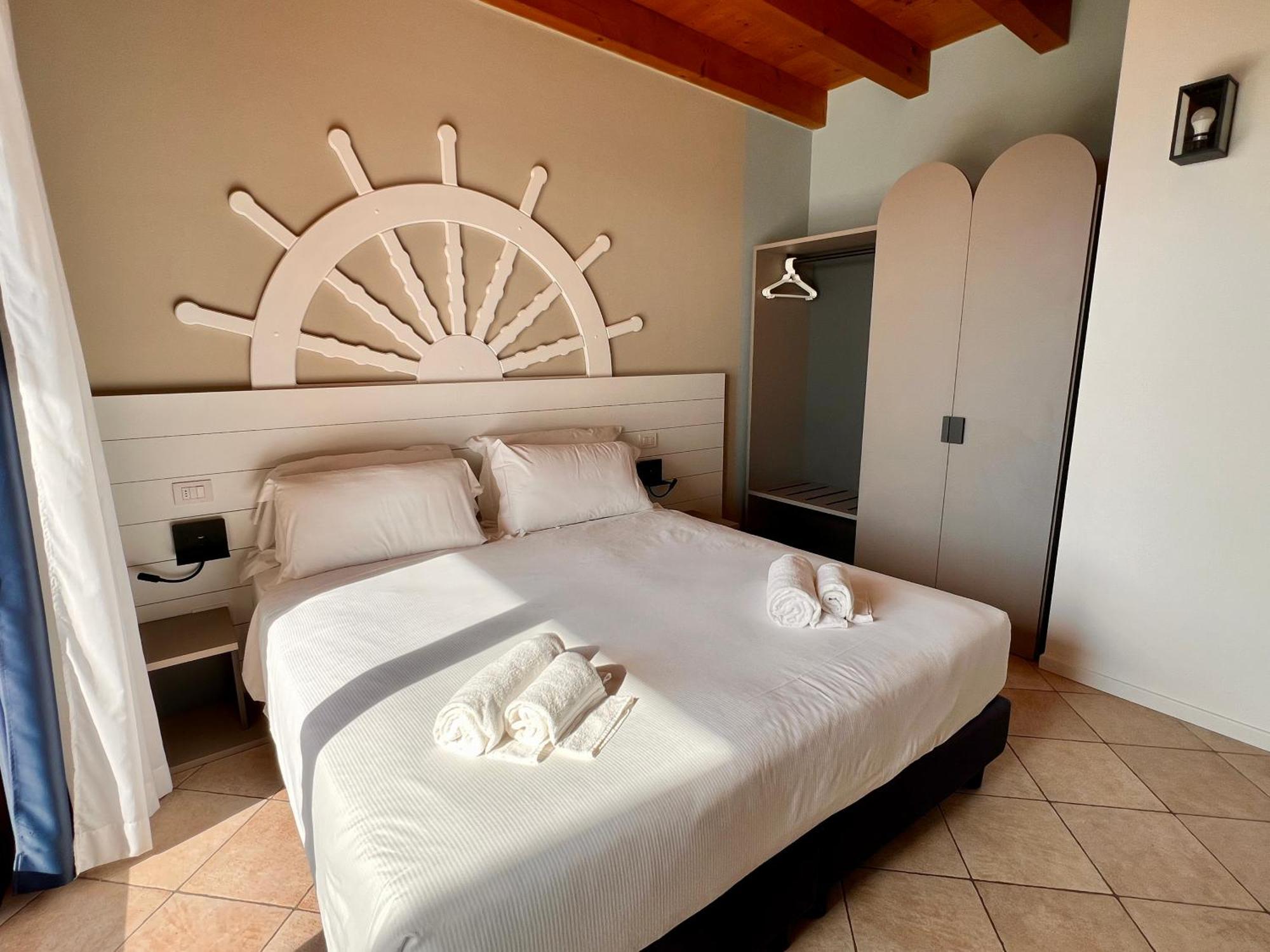 Relais Rosa Dei Venti -Ciao Vacanze- Aparthotel Moniga del Garda Esterno foto